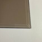 Квадратна скляна основа з фаскою тоноване скло 800x800 mm
